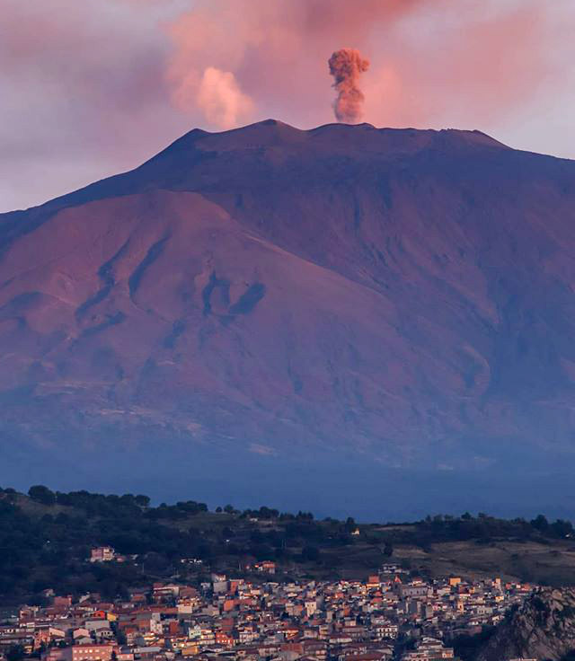 Discovering the western side of Mt Etna