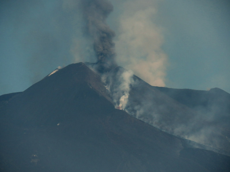 Etna, New Show And A New Crater Too