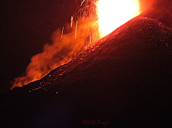 Mt Etna On A Crazy 24 Hour Eruption